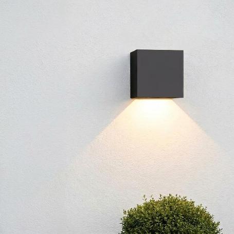 APLIQUE SOLAR LED 800 LUMENES CON DETECTOR MOVIMIENTO / CREPUSCULAR PROTECCIÓN IP65