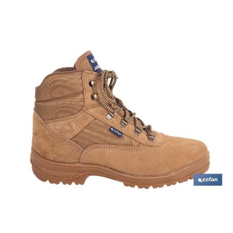 BOTA DE TREKKING NATURAL MODELO ARACENA TALLA 42