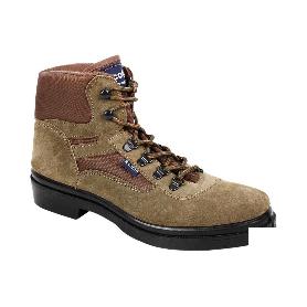 BOTA TREKKING VERDE MODELO ALHAMA T-45