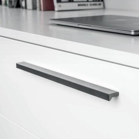 TIRADOR ALUMINIO MODELO ANGLE ACABADO EFECTO INOX DIST. AGUJERO DIST. 256MM.