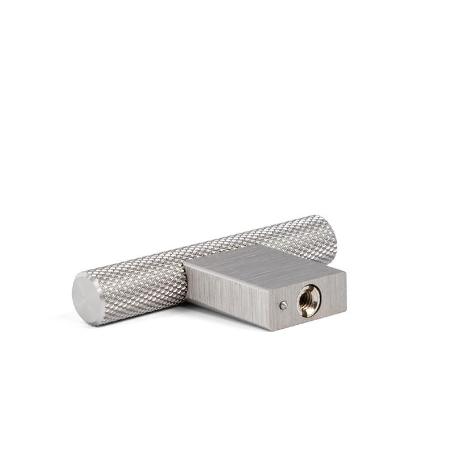 POMO CON FORMA DE T. MODELO GRAF MINI DE VIEFE. MATERIAL ALUMINIO ACABADO NEGRO CEPILLAD