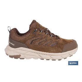 ZAPATILLA DE TREKKING MARRÓN MODELO INFANTO TALLA 43