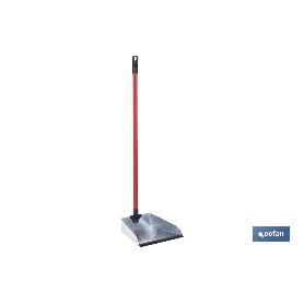 RECOGEDOR METÁLICO GALVANIZADO CON GOMA Y MANGO 83 X 24 CM