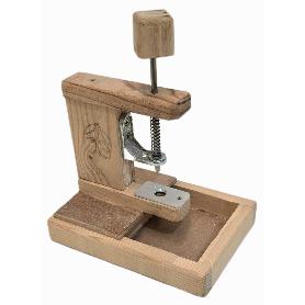 TALOX MAQUINA SACADOR HUESOS ACEITUNAS MADERA 20X14 CM ALTO 26CM